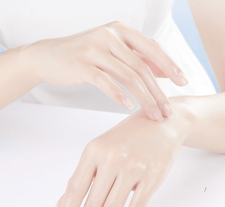 Moisturizing And Hydrating Hand Mask